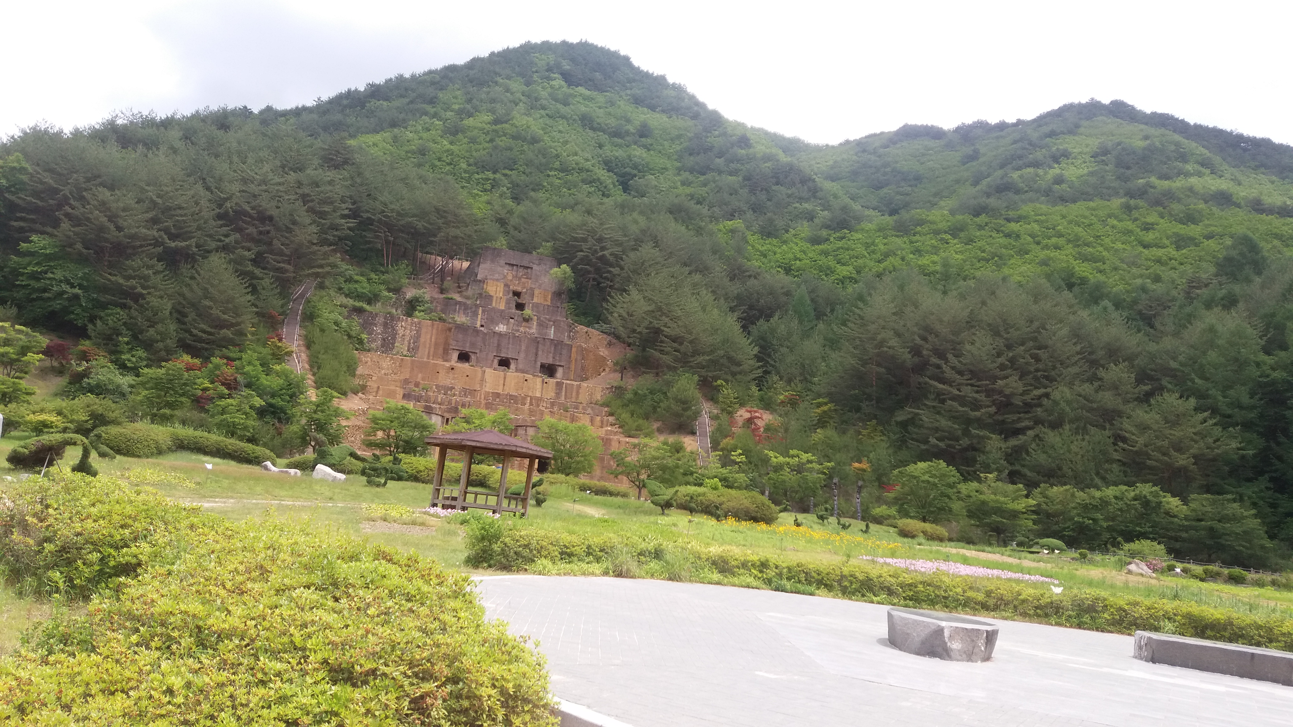일월산자생화공원